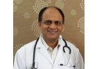 Dr. Vikram Chauhan online poradna ájurvédský lékař v Indii